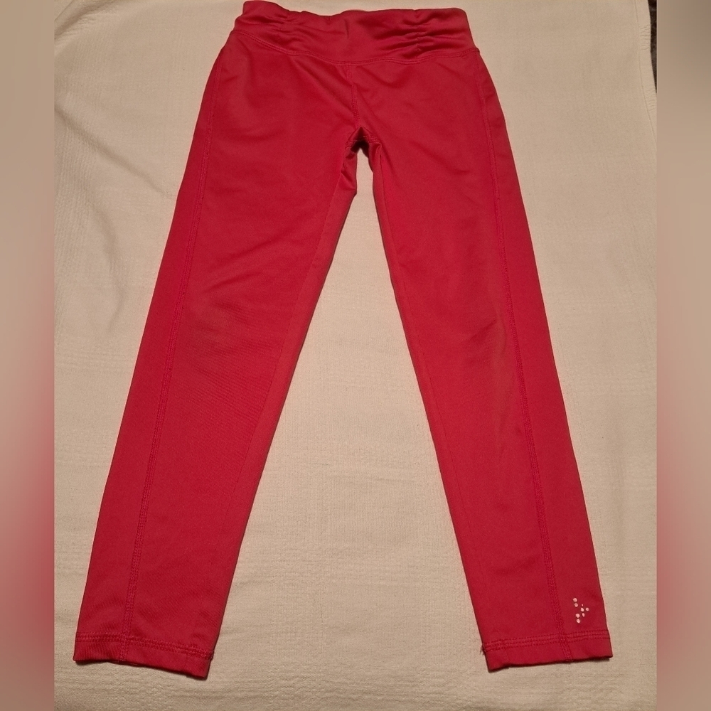 Gymboree Gymgo girls size 7/8 coral leggings, small stain on lower leg